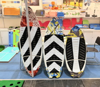 WOOWAVE Nouvelle conception OEM&ODM Planche de wakesurf 56 pouces avec coussin antidérapant en EVA et fibre de verre pour sports nautiques