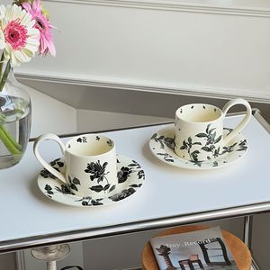 Lelyi Ensemble de tasses à café et d'assiettes en céramique exquise vintage pour le thé de l'après-midi Sens artistique haut de gamme pour la rentrée scolaire - Product Image 3