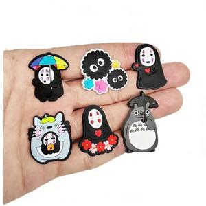 Hebillas de Cadena para Zapatos HY, Accesorios de <span class=keywords><strong>Manga</strong></span> de Hayao Miyazaki, Dijes de PVC Suave al por Mayor de Personajes de Anime de Dibujos Animados para Zapatos de Niños y Zuecos - Product Image 4