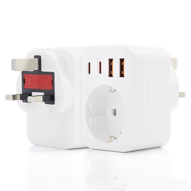 EU Germany UK Travel Adaptor Type G Travel Plug 3.4A 4USB British Converter Portable Brass Travel Adapter Plug EU