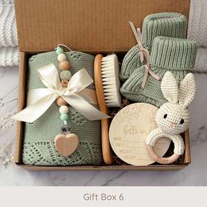 Kaiyue Coffret cadeau personnalisé pour nouveau-né pour fête prénatale Cartes de croissance en bois Hochet Jouets de <span class=keywords><strong>dentition</strong></span> Couverture en mousseline Coffret cadeau - Product Image 1