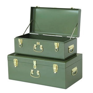 Tronco de almacenamiento verde de Navidad Tronco de metal con accesorios de bloqueo dorado claro Tronco de recuerdo - Product Image 1