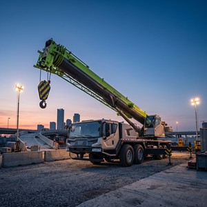 <span class=keywords><strong>Grue</strong></span> sur camion d'<span class=keywords><strong>occasion</strong></span> ZTC800A5 80t avec contrepoids complet de 25t et contrepoids <span class=keywords><strong>auxiliaire</strong></span> auto-démontable à faible coût d'exploitation - Product Image 5
