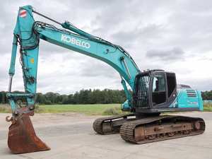 Excavadora de orugas Kobelco de 26 toneladas hecha en Japón con engranaje de bomba de motor de cadena-1 año de garantía - Product Image 3