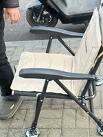 Chaise de jardin rembourrée en fer de luxe avec pieds réglables et poche latérale, chaise de pêche pliable pour l'extérieur