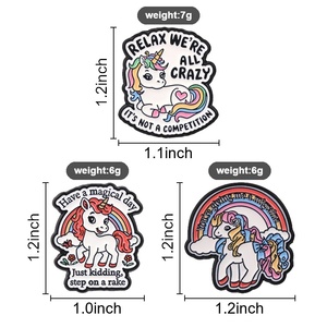 Verspielte Regenbogen-Einhorn-Emaille-Anstecknadel mit lustigem Zitat und mythischer Figur, Metallabzeichen zur Verschönerung des täglichen Outfits - Product Image 6