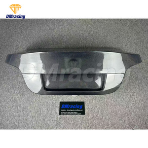 ฝากระโปรงท้ายคาร์บอนไฟเบอร์ทรง OEM สำหรับรถบีเอ็มดับเบิลยู ซีรีส์ 5 รุ่น E60 ปี 2003-2010 - Product Image 3