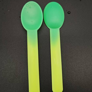 Couverts à soupe personnalisés <span class=keywords><strong>cuillère</strong></span> en plastique <span class=keywords><strong>magique</strong></span> recyclé coloré réutilisable avec logo changeant de couleur - Product Image 5