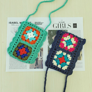 Bolsos cruzados de punto bohemio personalizados del fabricante, bolsa de almacenamiento de estilo étnico de ganchillo de flores de colores hechos a mano OEM ODM - Product Image 3