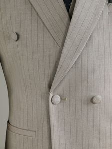 Ensemble de Costume Rayé Haut de Gamme à Double Boutonnage et Perles pour <span class=keywords><strong>Homme</strong></span> – <span class=keywords><strong>Tenue</strong></span> de <span class=keywords><strong>Mariage</strong></span> ou d'Affaires <span class=keywords><strong>Décontractée</strong></span> Trois Pièces Haut de Gamme pour Marié - Product Image 6