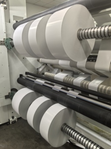 Autocollants pour pneus en <span class=keywords><strong>film</strong></span> polypropylène auto-adhésifs, imperméables, de haute qualité, fabriqués à Shanghai, personnalisables en rouleaux/feuilles - Product Image 3