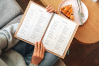 Couvertures de menu en bois et similicuir Simplicity, format personnalisé, reliure à vis, logo gravé sur mesure, pour restaurant, mariage