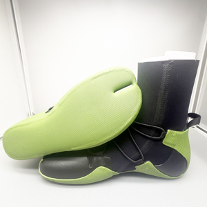 Chaussures de plongée, de surf, de paddleboard, de pataugeoire et de bateau <span class=keywords><strong>pour</strong></span> divers sports nautiques. - Product Image 1