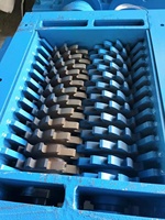 Trituradora Silenciosa de Doble Eje, Caja de Acero Sólido, Procesamiento Personalizado, Trituración de Perfiles de Plástico, Capacidad de 100-500 kg/h