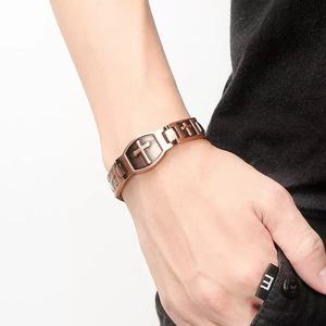 Elegante Juego de Pulseras de <span class=keywords><strong>Metal</strong></span> con Decoración de Cruz en Tono Rosa, Accesorio de Moda Diaria para Mujer - Product Image 3