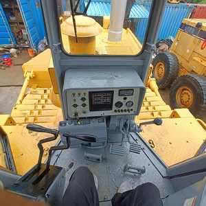 รถดันดินตีนตะขาบ Caterpillar D7R มือสองจากญี่ปุ่น เครื่องยนต์ CAT 3306 รถดันดินขนาดกลาง พร้อมริปเปอร์ สำหรับงานก่อสร้างปรับระดับพื้นดิน - Product Image 6