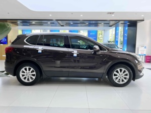 Buick Envision Plus 2022 d'<span class=keywords><strong>occasion</strong></span> à bas prix, automatique, conduite à gauche, 2 roues motrices, SUV avec sièges en cuir et feux LED pour usage professionnel et personnel - Product Image 3