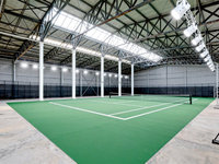 Estructura de Acero Galvanizado Prefabricada para Gimnasio o Recinto Deportivo, Diseño Moderno, 5 Años de Garantía, Tamaño Personalizado