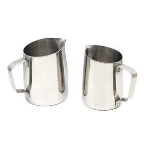 Pichet à lait moderne en acier inoxydable de qualité alimentaire et durable pichet à bec verseur 400ml 600ml ensemble de mesures pour le <span class=keywords><strong>chocolat</strong></span> chaud et le café pour la fête - Product Image 1