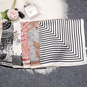 女性用カジュアルハイエンドリアルシルクショートスカーフ幾何学模様多機能スクエアデザイン春ファッションブライトニングネック - Product Image 2