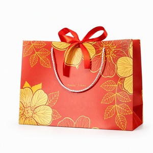 Bolsa <span class=keywords><strong>de</strong></span> Regalo <span class=keywords><strong>de</strong></span> <span class=keywords><strong>Papel</strong></span> Roja <span class=keywords><strong>de</strong></span> Lujo Personalizada, Reutilizable, con Asas <span class=keywords><strong>de</strong></span> Cuerda para Empaque <span class=keywords><strong>de</strong></span> Regalos - Product Image 1