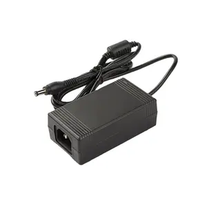 Fonte de alimentação universal internacional 12V 2.5A, adaptador para viagem, fonte de alimentação de 30Watt DC com conexão de mesa de saída de 12V 2500mA