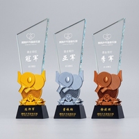 Nouveau design de trophée de badminton en or, argent et bronze, trophée en cristal personnalisé avec impression couleur, trophée sportif en cristal