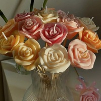Maßgefertigte Atmosphäre Handgemachte Bienenwachs-Aromatherapie Moderne Souvenir-Blumenform Rosen-Duftkerze für Valentinstag Festival