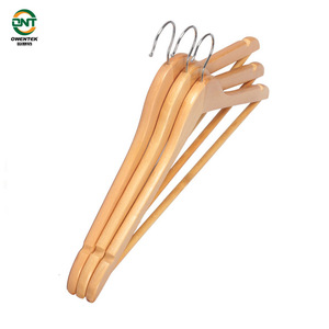 Cintres <span class=keywords><strong>en</strong></span> <span class=keywords><strong>bois</strong></span> modernes, naturels et durables à <span class=keywords><strong>prix</strong></span> d'usine, cintres rotatifs multifonctionnels antidérapants pour salle de bain et armoire - Product Image 1