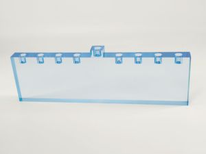 Portavelas Acrílico Moderno en Forma de Trofeo Personalizado - Candelabro de Cristal Transparente con Borde Dorado, Decoración Elegante para el Hogar - Product Image 5