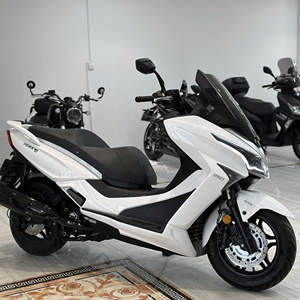 Scooter à essence d'occasion pour adultes, homologué pour la route, haute qualité, vente en gros, ST250, scooter d'occasion 250cc ST250 - Product Image 5