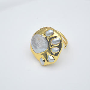 Vente flash Bague en cuivre plaqué or 18 carats en forme de patte de <span class=keywords><strong>chat</strong></span> avec perle d'eau douce naturelle pour femmes - Product Image 5