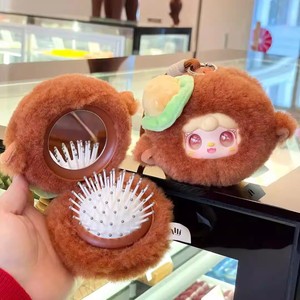 Yooki miroir peigne coeur station de charge série pendentif en peluche boîte aveugle cadeau mignon à la mode - Product Image 3