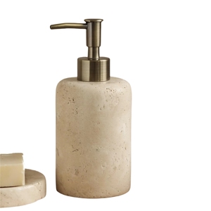 Ensemble d'accessoires <span class=keywords><strong>de</strong></span> salle <span class=keywords><strong>de</strong></span> bain <span class=keywords><strong>en</strong></span> marbre travertin NANWEI - 5 pièces - <span class=keywords><strong>Distributeur</strong></span> <span class=keywords><strong>de</strong></span> <span class=keywords><strong>savon</strong></span> <span class=keywords><strong>en</strong></span> <span class=keywords><strong>pierre</strong></span> beige + Porte-brosse à dents avec accents <span class=keywords><strong>en</strong></span> laiton - Product Image 3
