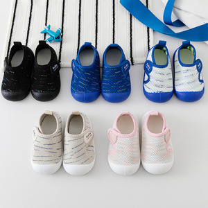Zapatillas de deporte de malla transpirable para bebés, antideslizantes, para primeros pasos, ligeras, con gancho y bucle, zapatos informales de verano para bebés unisex - Product Image 4