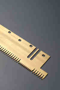 OEM <span class=keywords><strong>Cutting</strong></span> Food Plastic Bag Packaged Toothed <span class=keywords><strong>Knife</strong></span> Serrated Saw Blades Packaging <span class=keywords><strong>Cutting</strong></span> <span class=keywords><strong>Blade</strong></span> for Machine Parts - Product Image 2