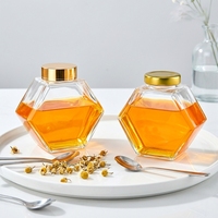 Stoples Madu Kaca Heksagonal Mewah 380ml 500g Bening dengan Tutup Logam Emas, Wadah Penyimpanan Makanan, Stoples Selai Madu