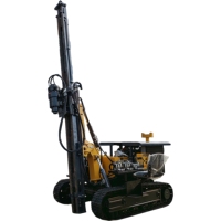 Machine de forage diesel-hydraulique de haute qualité pour piquetage rapide de PV, adaptée à divers projets solaires, dotée d'un moteur, d'une pompe et d'un moteur principal.