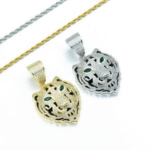 Pendentif Hip Hop Diamanté de Fabrication Indienne pour Hommes – Idéal pour Fêtes, Vacances et Style Urbain – Disponible à la Vente - Product Image 5