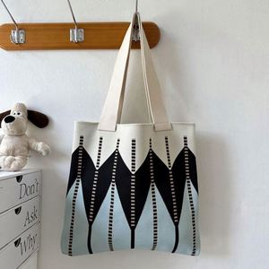 Sac à bandoulière tricoté grande capacité style forêt, motif vague, pour femme, sac à main tendance en maille pour l'hiver - Product Image 6