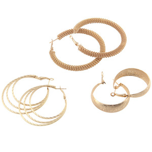 Moda <span class=keywords><strong>Orecchini</strong></span> <span class=keywords><strong>A</strong></span> <span class=keywords><strong>Cerchio</strong></span> In Oro <span class=keywords><strong>set</strong></span> Per Le Donne Commercio All'ingrosso N911141 - Product Image 2