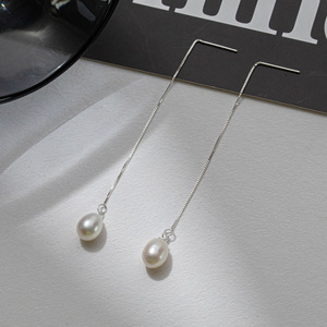 Boucles d'oreilles en argent sterling 925 de style coréen, perles naturelles, boucles d'oreilles longues à pompon simples et élégantes pour femmes. - Product Image 1