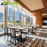 Ensemble table et chaises carrées en bois pour hôtel et restaurant - Design traditionnel durable 4 places - Solution complète