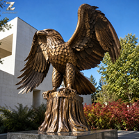 Sculpture d'aigle en bronze grandeur nature, artisanat métallique, statue d'oiseau sauvage personnalisable pour la décoration de parcs, places, entrées d'hôtels et jardins