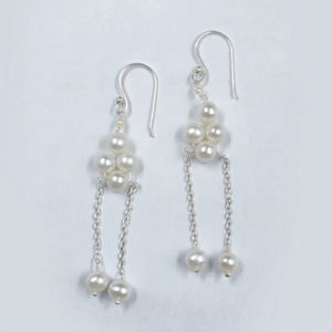 Boucles d'oreilles en perles d'eau douce naturelles, bijoux de mariée élégants, accessoires en perles faits à la main, vente en gros - Product Image 1