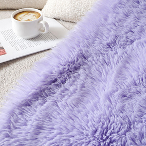 <span class=keywords><strong>Tela</strong></span> <span class=keywords><strong>de</strong></span> Piel Sintética <span class=keywords><strong>de</strong></span> Conejo <span class=keywords><strong>de</strong></span> <span class=keywords><strong>Pelo</strong></span> <span class=keywords><strong>Largo</strong></span>, 100% Poliéster, Tejido <span class=keywords><strong>de</strong></span> Punto, Tinte Liso, Suave y Afelpado, para Mantas <span class=keywords><strong>de</strong></span> Invierno - Product Image 3