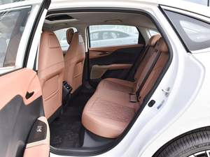 Nouvelle <span class=keywords><strong>voiture</strong></span> hybride électrique rechargeable CIP Azerbaïdjan Changan Qiyuan A05 berline à conduite à gauche - Product Image 5