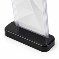 Support de Présentation de Cartes à Collectionner Personnalisé avec Logo, Base Noire Rectangulaire Arrondie avec Emplacement pour Porte-Cartes Magnétique en Acrylique – Vente en Gros