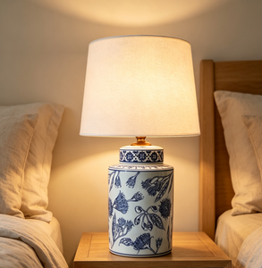 Lampada da Tavolo in Ceramica Stile Orientale con Motivo Floreale Blu, Corpo in Ceramica e <span class=keywords><strong>Paralume</strong></span> <span class=keywords><strong>Beige</strong></span>, E27, Lampada d'Ambiente per Interni e Comodino - Product Image 6