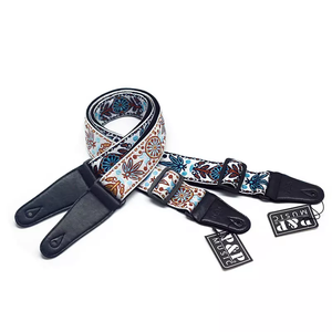 Nieuwe aanwinst: Nationale akoestische elektrische gitaarband met borduurwerk, te koop - Product Image 1